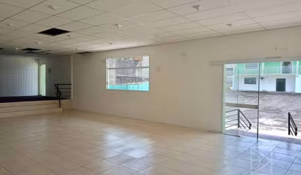 Galpão Comercial para Venda ou Locação no Jardim Paulista - Taubaté.