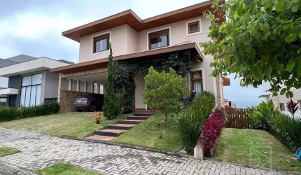 Sobrado com 4 suítes à venda - Condomínio Monte Carlo - Urbanova
