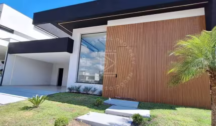 Casa Térrea em condomínio fechado, 3 suítes, piscina, área gourmet, 270m2.