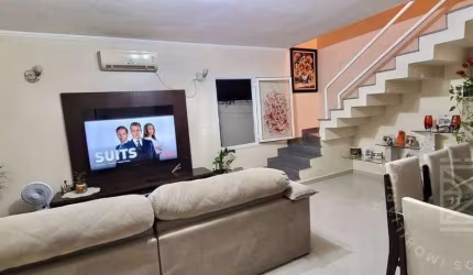 Sobrado em Condomínio à Venda em Jacareí - 157 m²; 3 quartos, 2 suítes