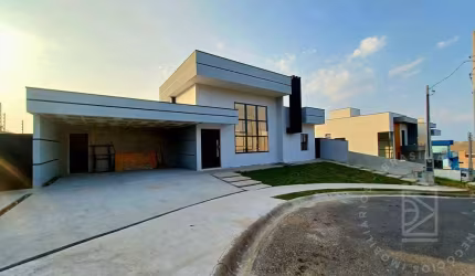 Casa Térrea em condomínio fechado, 3 suítes, 318m² em Caçapava.