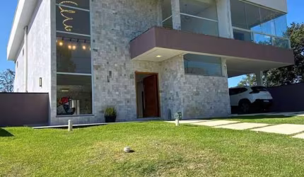Sobrado com 5 suítes no Recanto Santa Barbara - Jambeiro