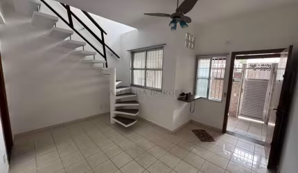Sobrado para Venda em São Vicente, Parque Bitaru, 2 dormitórios, 2 banheiros, 1 vaga