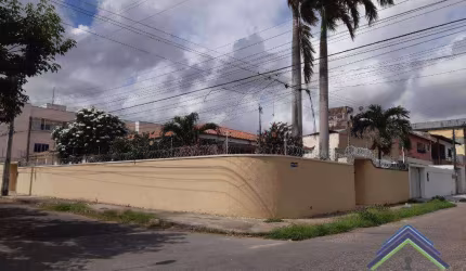 Casa com 4 dormitórios à venda, 217 m² por R$ 1.000.000,00 - Vila União - Fortaleza/CE