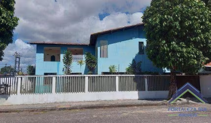 Casa com 4 dormitórios à venda, 439 m² por R$ 690.000,00 - Cidade dos Funcionários - Fortaleza/CE