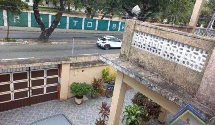 Casa com 5 dormitórios à venda, 262 m² por R$ 1.200.000,00 - Fátima - Fortaleza/CE