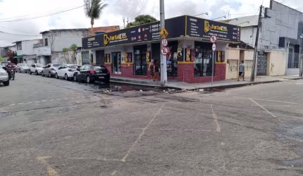 Casa com 3 dormitórios à venda, 195 m² por R$ 1.000.000,00 - Antônio Bezerra - Fortaleza/CE