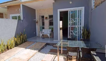 Casa com 2 dormitórios à venda, 85 m² por R$ 310.000,00 - Urucunema - Eusébio/CE