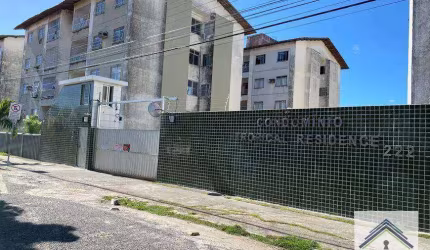 Apartamento com 2 dormitórios à venda, 69 m² por R$ 219.000,00 - Cidade dos Funcionários - Fortaleza/CE