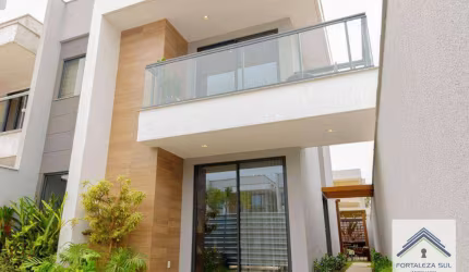 Casa com 4 dormitórios à venda, 131 m² por R$ 789.900,00 - Pires Façanha - Eusébio/CE