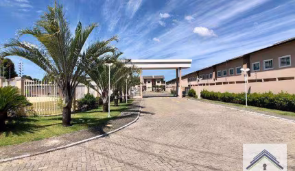 Casa com 3 dormitórios à venda, 103 m² por R$ 545.000 - Guaribas - Eusébio/CE