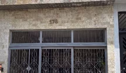 CASA À VENDA | 2 SUÍTES | TABOÃO DA SERRA