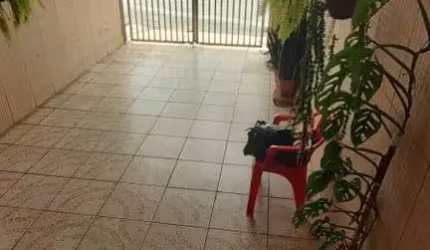 Casa com 2 quartos à venda na Avenida Doutor José Maciel, 1432, Jardim Maria Rosa, Taboão da Serra por R$ 400.000