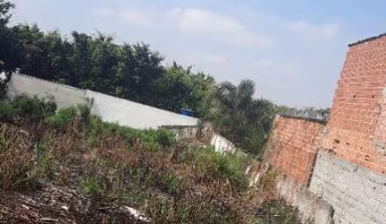 Terreno à venda na Rua das Tulipas, Parque Assunção, Taboão da Serra por R$ 950.000