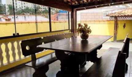 Casa com 2 quartos à venda na Rua Engenheiro Wilson Houck, 217, Jardim da Glória, Taboão da Serra, 176 m2 por R$ 700.000