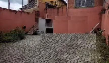 Imóvel de alto padrão no Parque Monte Alegre em Taboão da Serra-SP: 3 quartos, 1 suíte, 2 salas, 3 banheiros, 5 vagas e 120m².