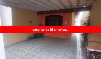 Excelente oportunidade! Casa à venda no Jardim América, Taboão da Serra-SP: 3 quartos, 1 suíte, sala, 3 banheiros, 2 vagas, 80 m².