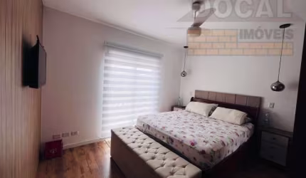 Impecável casa à venda em Taboão da Serra-SP, Parque Monte Alegre: 3 quartos, 1 suíte, 2 salas, 2 banheiros, 8 vagas, 131,31m².