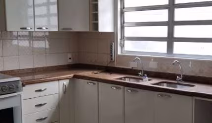 Casa com 3 quartos para alugar na Rua Nigéria, 36, Parque Monte Alegre, Taboão da Serra, 166 m2 por R$ 3.860