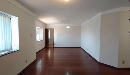 Apartamento com 3 quartos à venda na Rua Benjamin Constant, Centro, Itatiba, 136 m2 por R$ 800.000