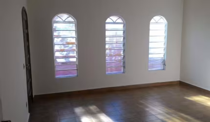 Casa com 3 quartos à venda na Avenida Cavalheiro José Ferrari, Jardim Santo Antônio, Itatiba, 160 m2 por R$ 650.000