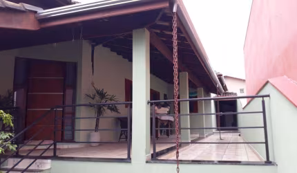 Casa com 3 quartos à venda na Rua Maria Seste Bredariol, Loteamento Parque da Colina II, Itatiba, 200 m2 por R$ 490.000