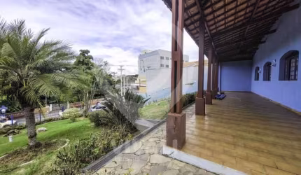 Casa com 3 quartos à venda na Rua Francisco Pinto Osório, Jardim Morumbi, Itatiba, 300 m2 por R$ 1.600.000