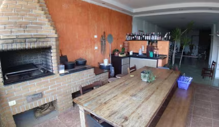 Casa com 3 quartos à venda na Avenida Brasília, Jardim Ipê, Itatiba, 314 m2 por R$ 710.000