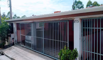 Casa com 3 quartos à venda na Rua Vera Aparecida Pelisson Bredariol, Loteamento Parque da Colina II, Itatiba, 198 m2 por R$ 370.000