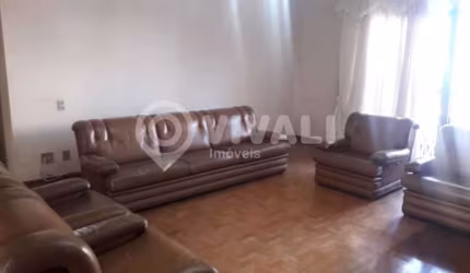 Apartamento com 3 quartos à venda na Rua Florêncio Pupo, Centro, Itatiba, 173 m2 por R$ 940.000