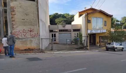 Casa à venda na Avenida Prudente de Moraes, Jardim Alto de Santa Cruz, Itatiba, 200 m2 por R$ 850.000