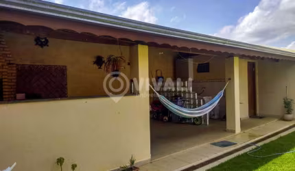 Casa com 2 quartos à venda na Rua Lourdes Trindade Coelho, Loteamento Aída Haddad Jafet, Itatiba, 145 m2 por R$ 530.000