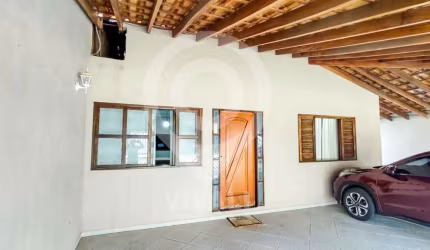 Casa com 3 quartos à venda na Rua Guilhermino Pereira, Loteamento Itatiba Park, Itatiba, 233 m2 por R$ 690.000