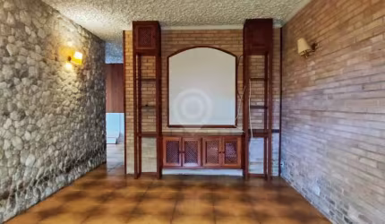 Casa com 3 quartos à venda na Rua Brasil, Vila Brasileira, Itatiba, 262 m2 por R$ 660.000