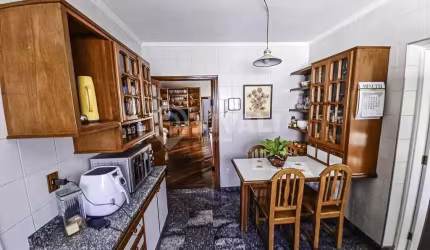 Casa com 3 quartos à venda na Rua Ângelo Fascione, Jardim São José, Itatiba, 281 m2 por R$ 1.000.000