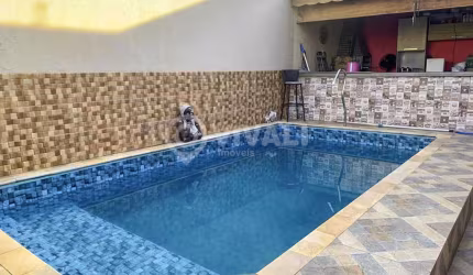 Casa com 4 quartos à venda na Rua Hélio Renato Barboza, Jardim Verona, Itatiba, 139 m2 por R$ 689.000