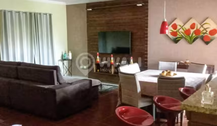 Chácara / sítio com 3 quartos à venda na Rua Albatroz, Monterrey, Louveira, 225 m2 por R$ 920.000
