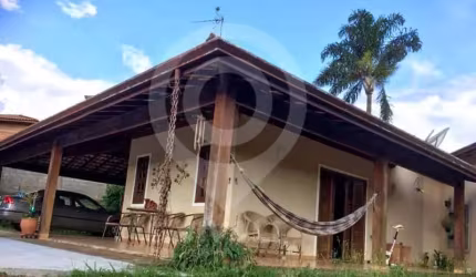 Chácara / sítio com 4 quartos à venda na Rua João Gianini, Morada dos Pássaros, Itatiba, 250 m2 por R$ 950.000