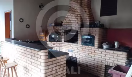 Chácara / sítio com 5 quartos à venda na Avenida Eugênio Monte, Terras de San Marco, Itatiba, 298 m2 por R$ 923.000
