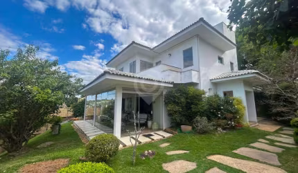 Casa em condomínio fechado com 2 quartos à venda na Avenida Maria Thereza da Costa Naufal, Parque das Laranjeiras, Itatiba, 285 m2 por R$ 1.500.000