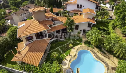 Casa em condomínio fechado com 3 quartos à venda na Avenida Maria Thereza da Costa Naufal, Parque das Laranjeiras, Itatiba, 501 m2 por R$ 1.700.000
