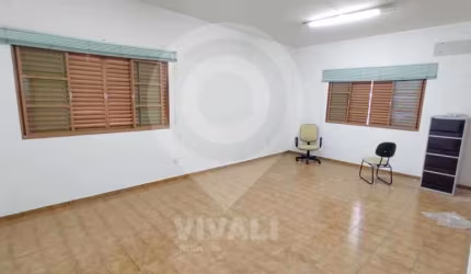 Prédio à venda na Avenida Brasília, Jardim Ipê, Itatiba, 266 m2 por R$ 1.000.000
