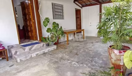 Casa com 2 quartos à venda na Rua João Pretti, Núcleo Habitacional Prefeito Erasmo Chrispim, Itatiba, 100 m2 por R$ 400.000