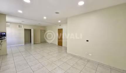 Sala comercial com 3 salas para alugar na Rua Campos Sales, Centro, Itatiba, 70 m2 por R$ 1.950
