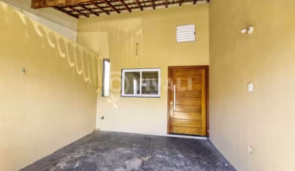 Casa com 4 quartos à venda na Rua Maria Franciscon Mattiuzzo, Parque da Colina, Itatiba, 164 m2 por R$ 350.000