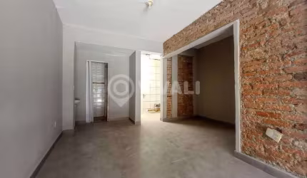 Prédio com 2 salas à venda na Rua Comendador Franco, Centro, Itatiba, 118 m2 por R$ 680.000
