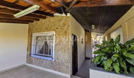 Casa com 2 quartos à venda na Rua Amália Ventura Quaglia, Loteamento Rei de Ouro, Itatiba, 91 m2 por R$ 400.000