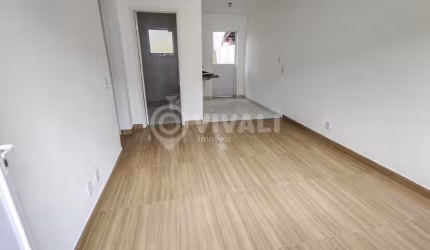 Casa em condomínio fechado com 2 quartos à venda na Estrada Municipal Lúcia Angelon Lanfranchi, Vila Bela Vista, Itatiba, 46 m2 por R$ 245.000