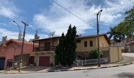 Casa com 3 quartos à venda na Rua Dorival Mantovani, Nova Itatiba, Itatiba, 272 m2 por R$ 900.000