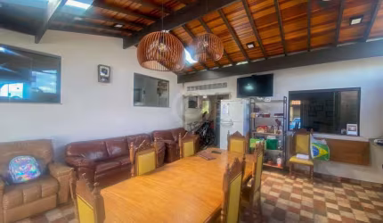 Casa com 3 quartos à venda na Rua Antônio Palladino, Jardim Palladino, Itatiba, 170 m2 por R$ 560.000